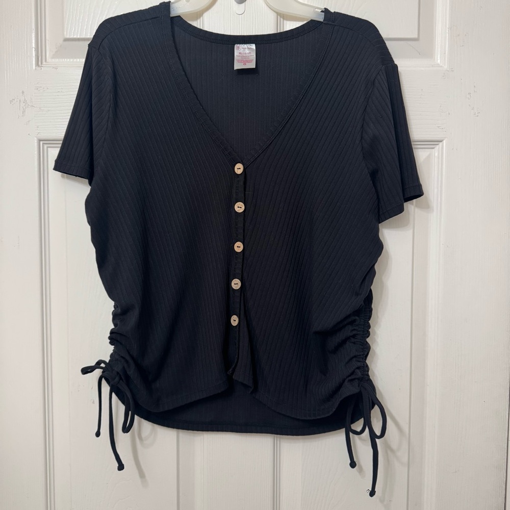No Boundaries Black Top V-Neck Ruched Side Tie Women’s XL Pullover Faux Buttons